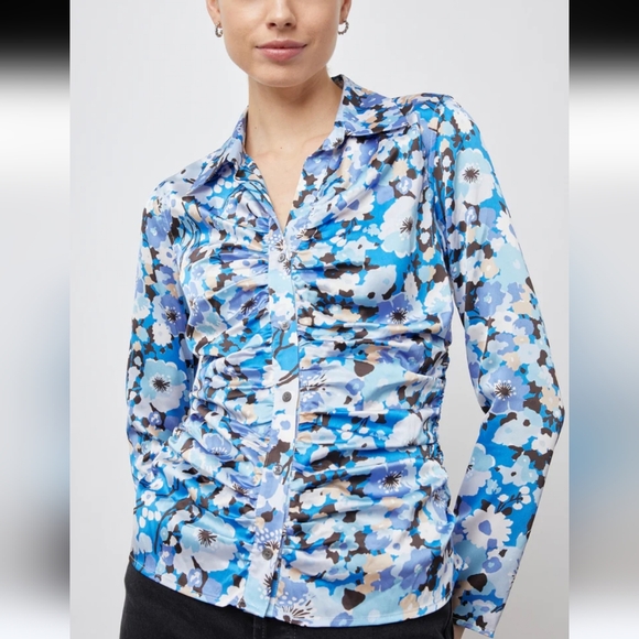 Rails Tops - Rails Lisa Top Zinnia Blooms Blue Floral Long Sleeve Stretch Button Up Ruched M